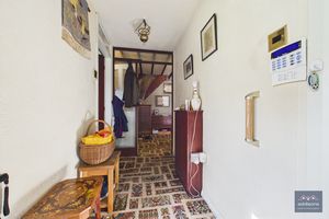 Photo 16- click for photo gallery